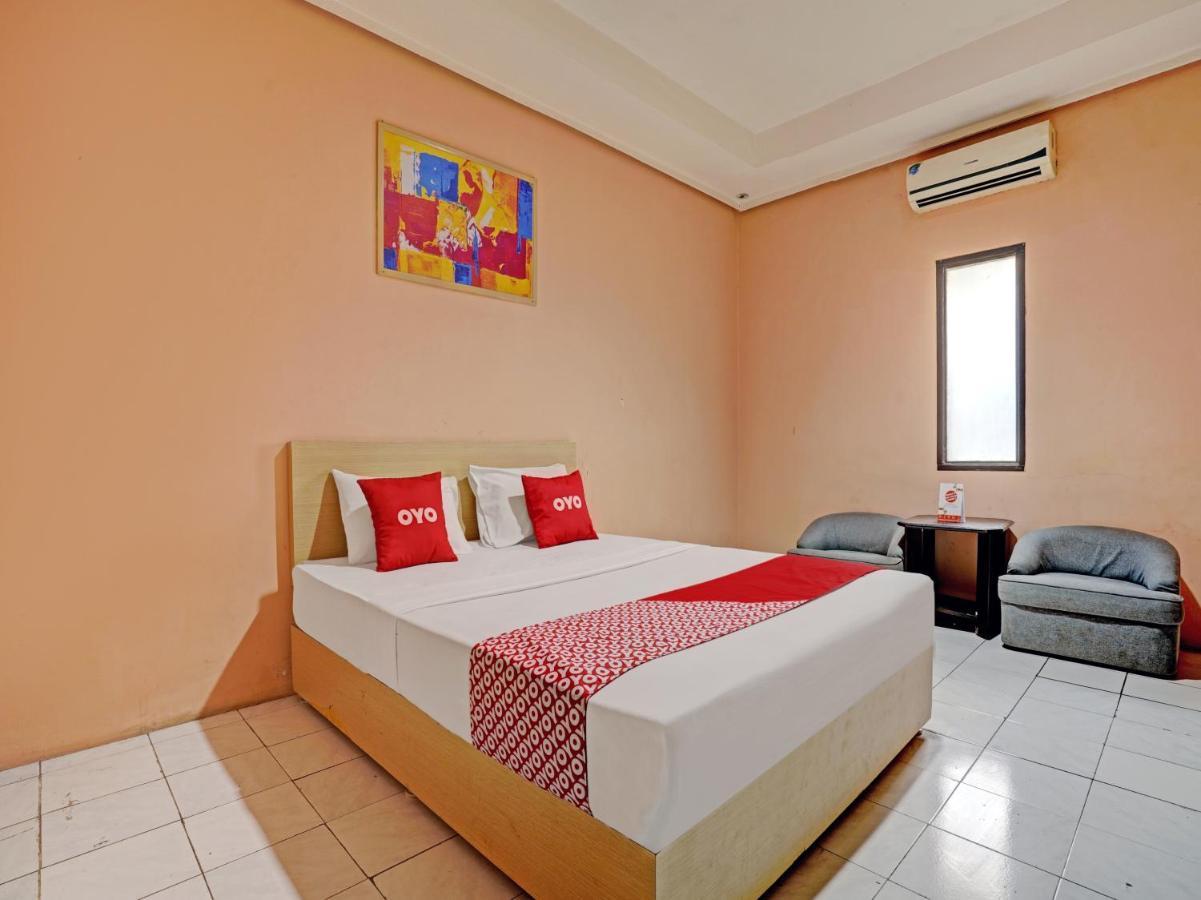 בנדונג Oyo 3953 Hotel Catellya II Cipaku מראה חיצוני תמונה