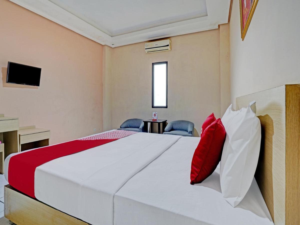 בנדונג Oyo 3953 Hotel Catellya II Cipaku מראה חיצוני תמונה