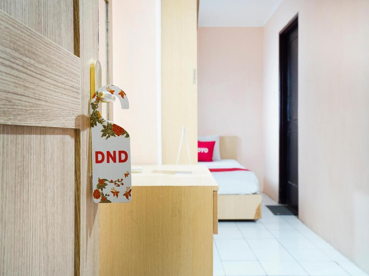 בנדונג Oyo 3953 Hotel Catellya II Cipaku מראה חיצוני תמונה