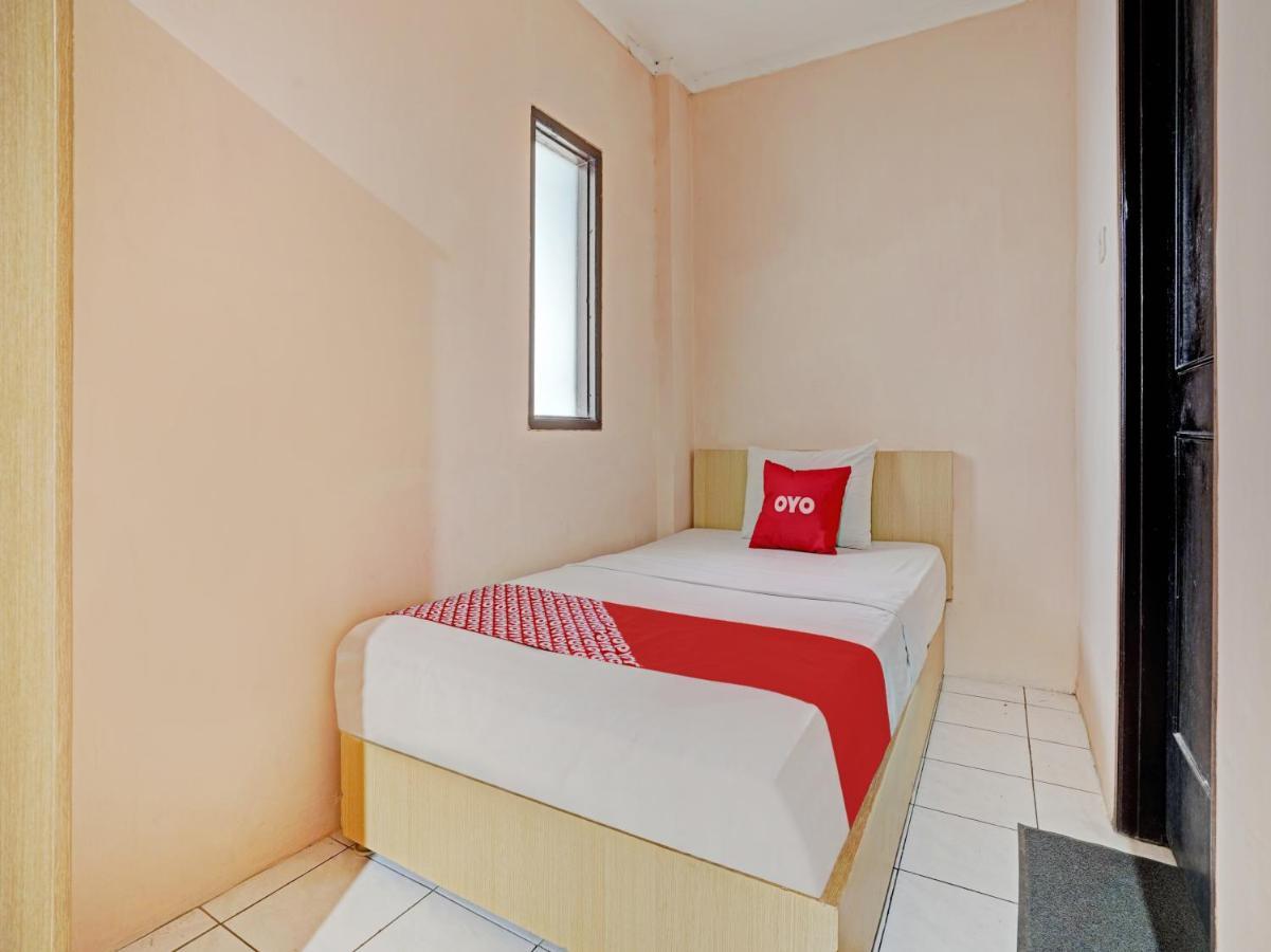 בנדונג Oyo 3953 Hotel Catellya II Cipaku מראה חיצוני תמונה