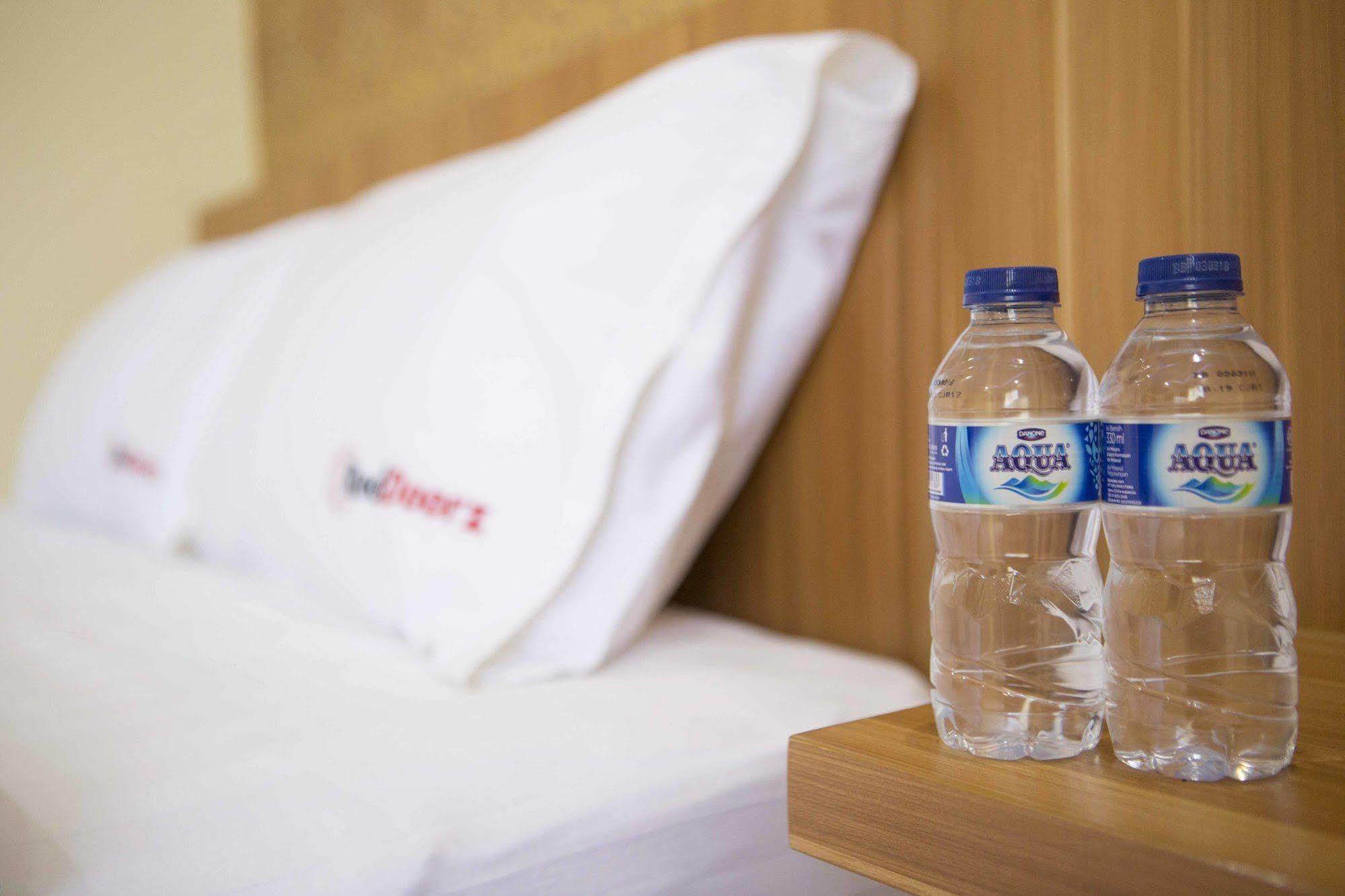 בנדונג Oyo 3953 Hotel Catellya II Cipaku מראה חיצוני תמונה