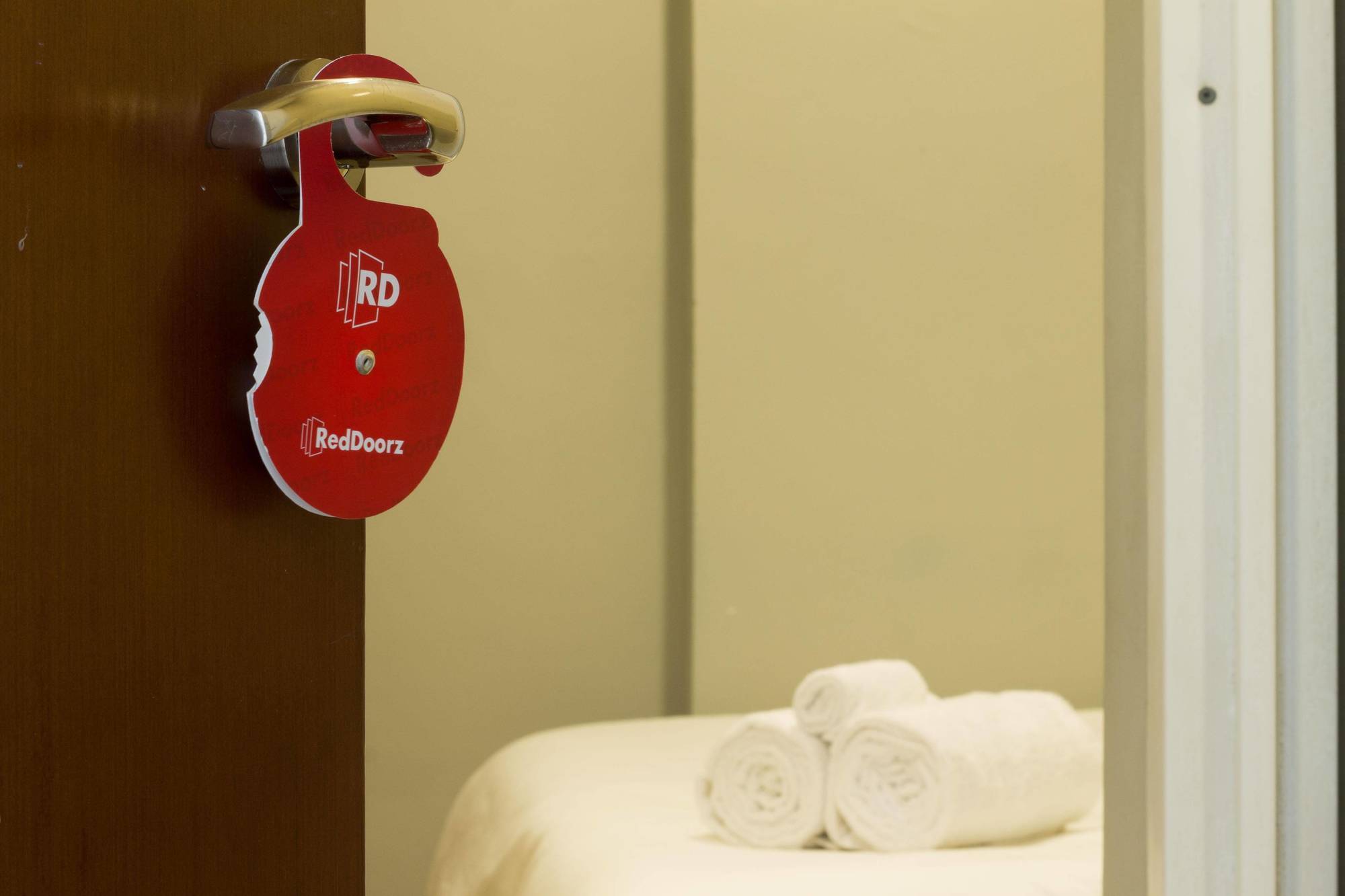 בנדונג Oyo 3953 Hotel Catellya II Cipaku מראה חיצוני תמונה