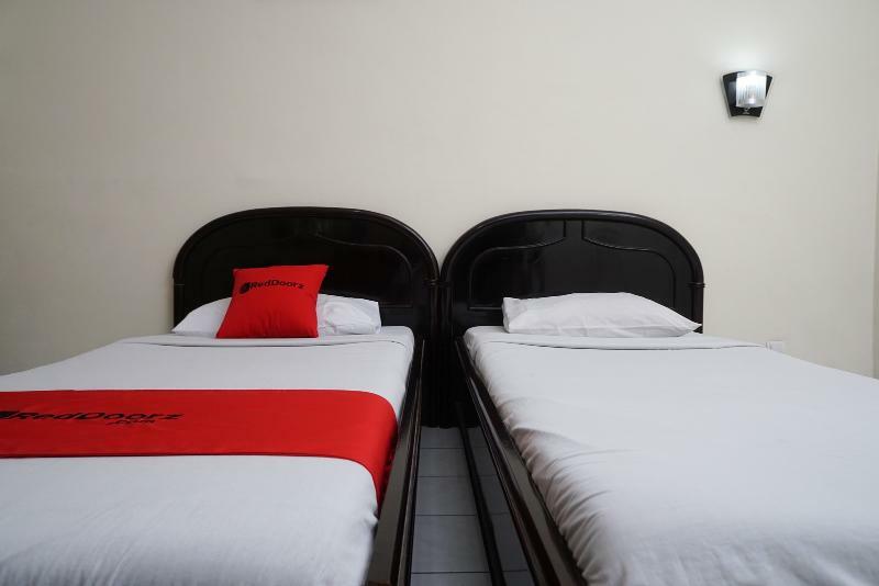 בנדונג Oyo 3953 Hotel Catellya II Cipaku מראה חיצוני תמונה