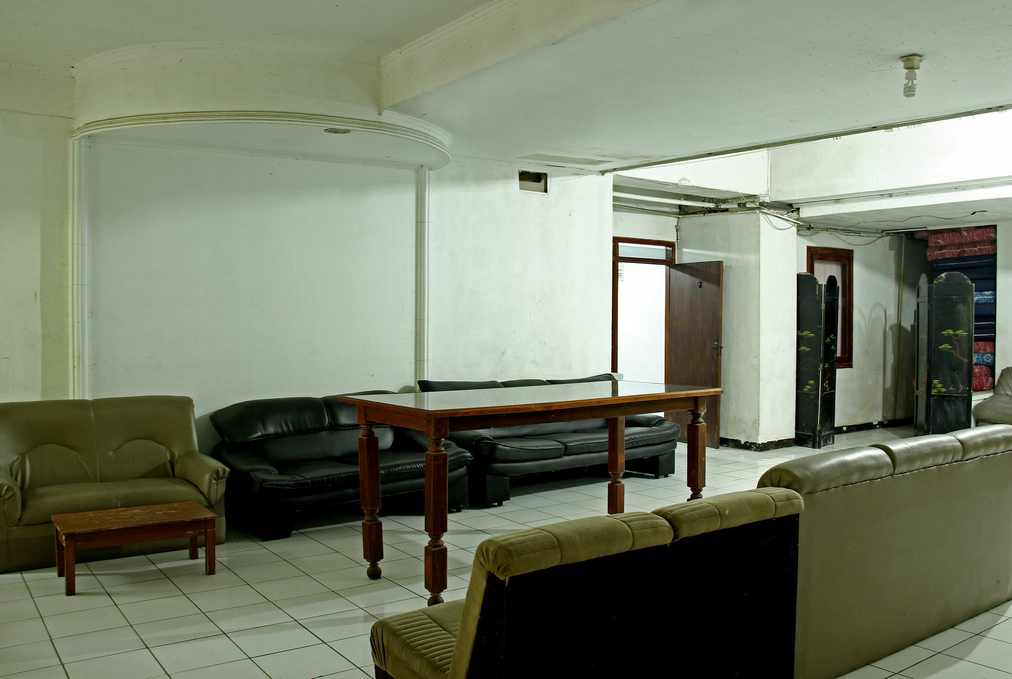 בנדונג Oyo 3953 Hotel Catellya II Cipaku מראה חיצוני תמונה